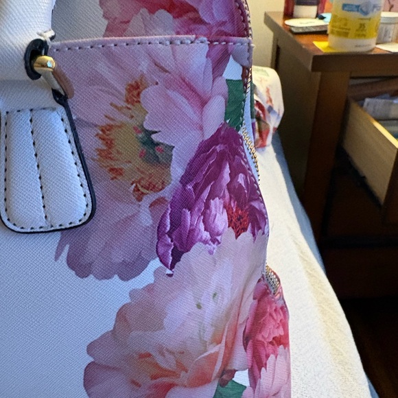 Calvin Klein Collection White and Pink Floral Satchel - Picture 4 of 16